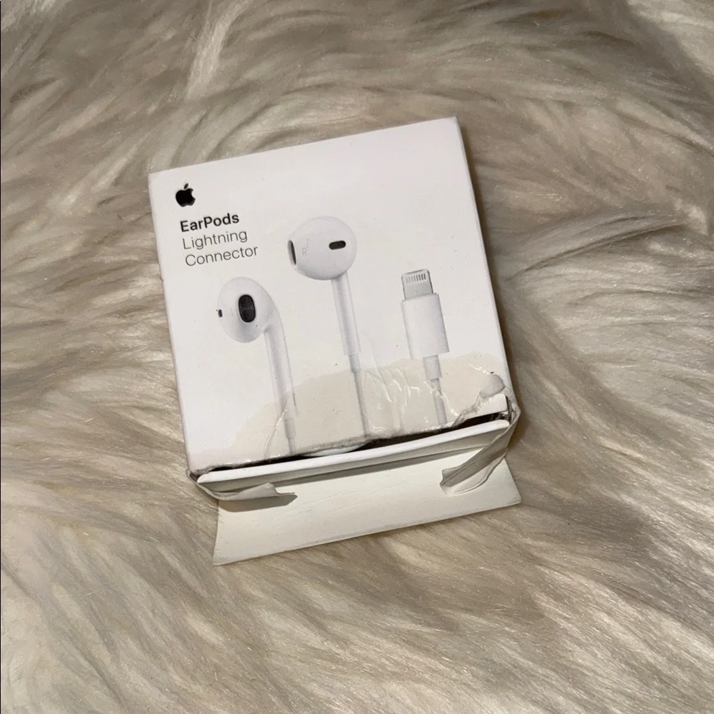 Apple EarPods Lightning Connector - Classic White